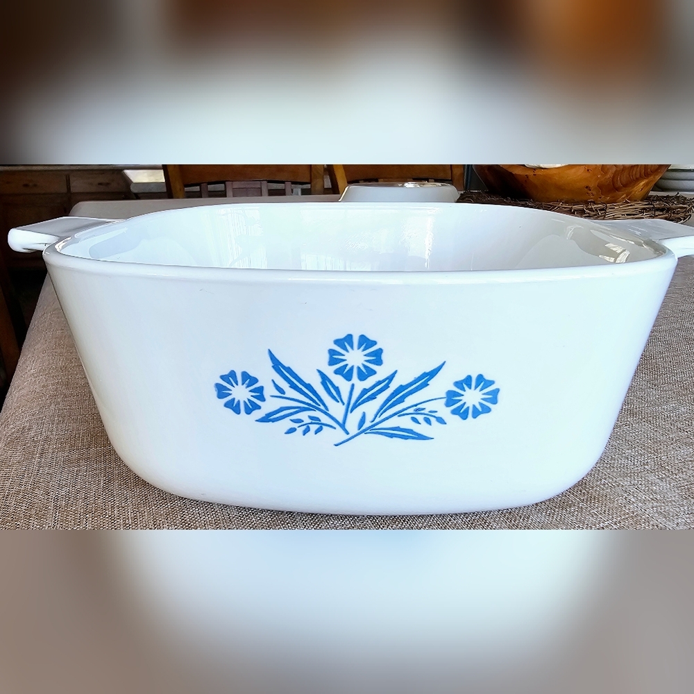 Vintage Corningware Casserole and Pie plate Set - Picture 4 of 5